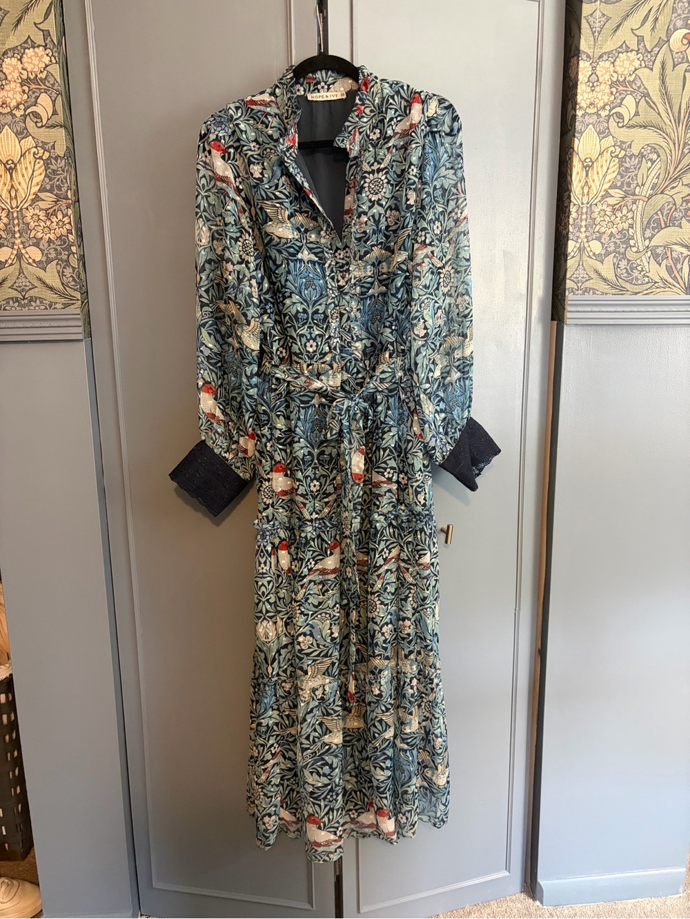 William Morris Society x Hope & Ivy Blue Floral Button-Front Maxi Dress